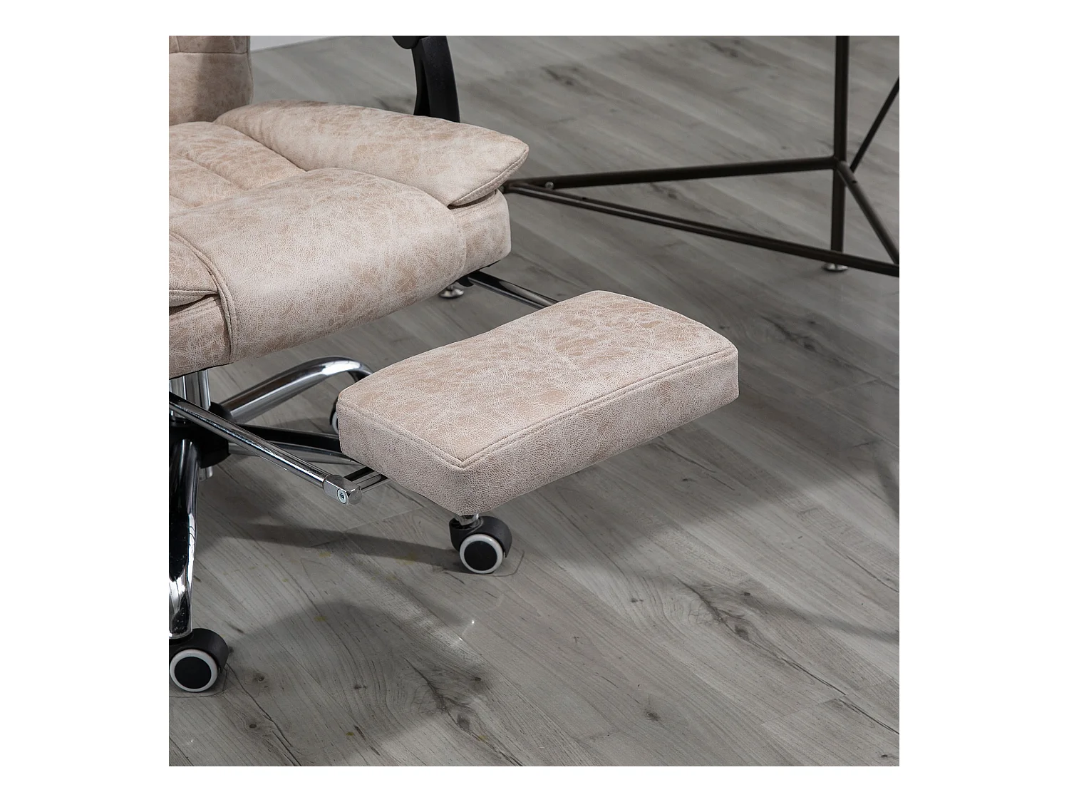 Bureaustoel met relaxfunctie en voetensteun, in hoogte verstelbaar, beige microvezel (63x71x110-118 cm)