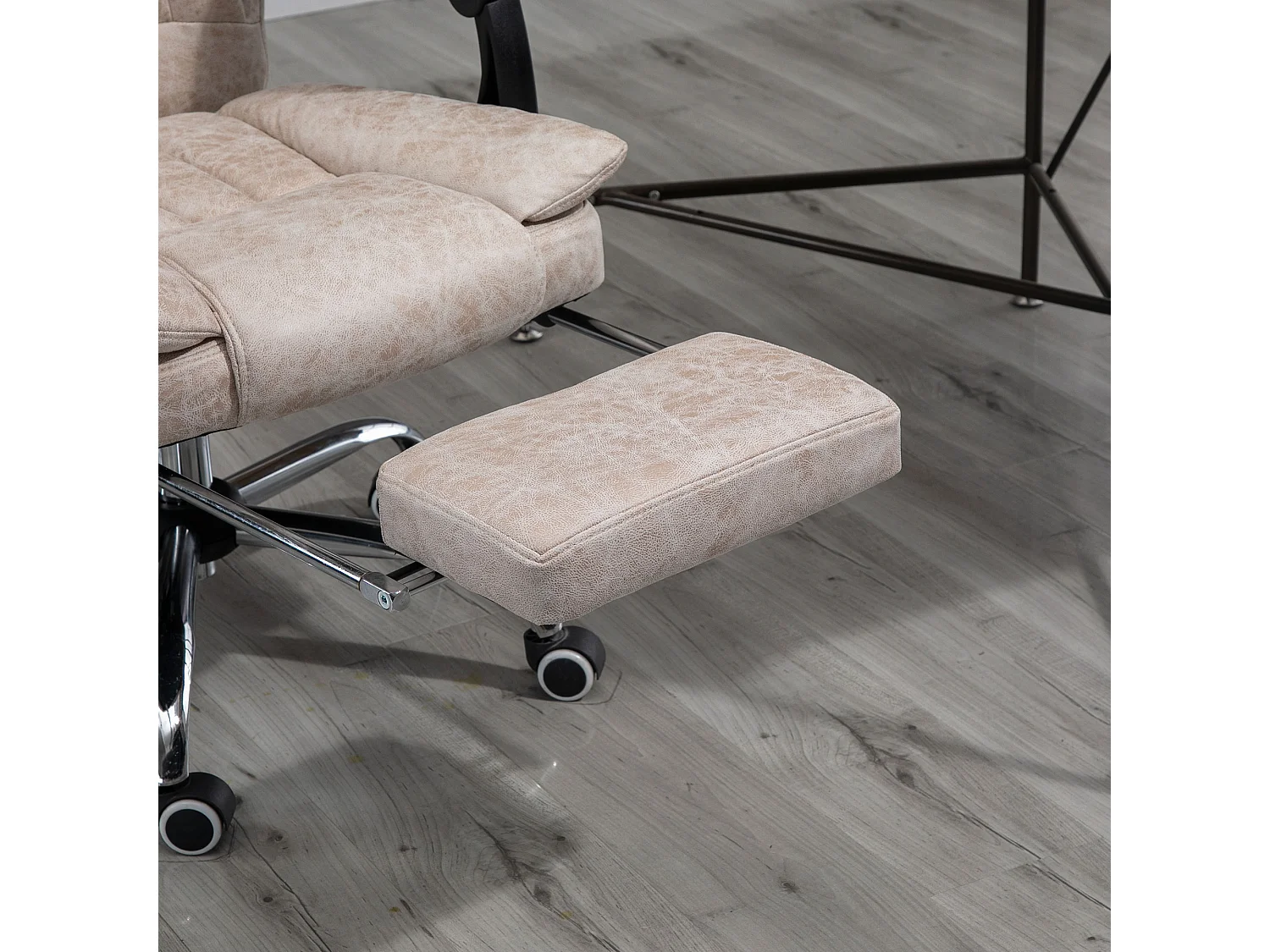 Chaise de bureau avec fonction inclinable et repose-pieds, réglable en hauteur, microfibre beige (63x71x110-118 cm)
