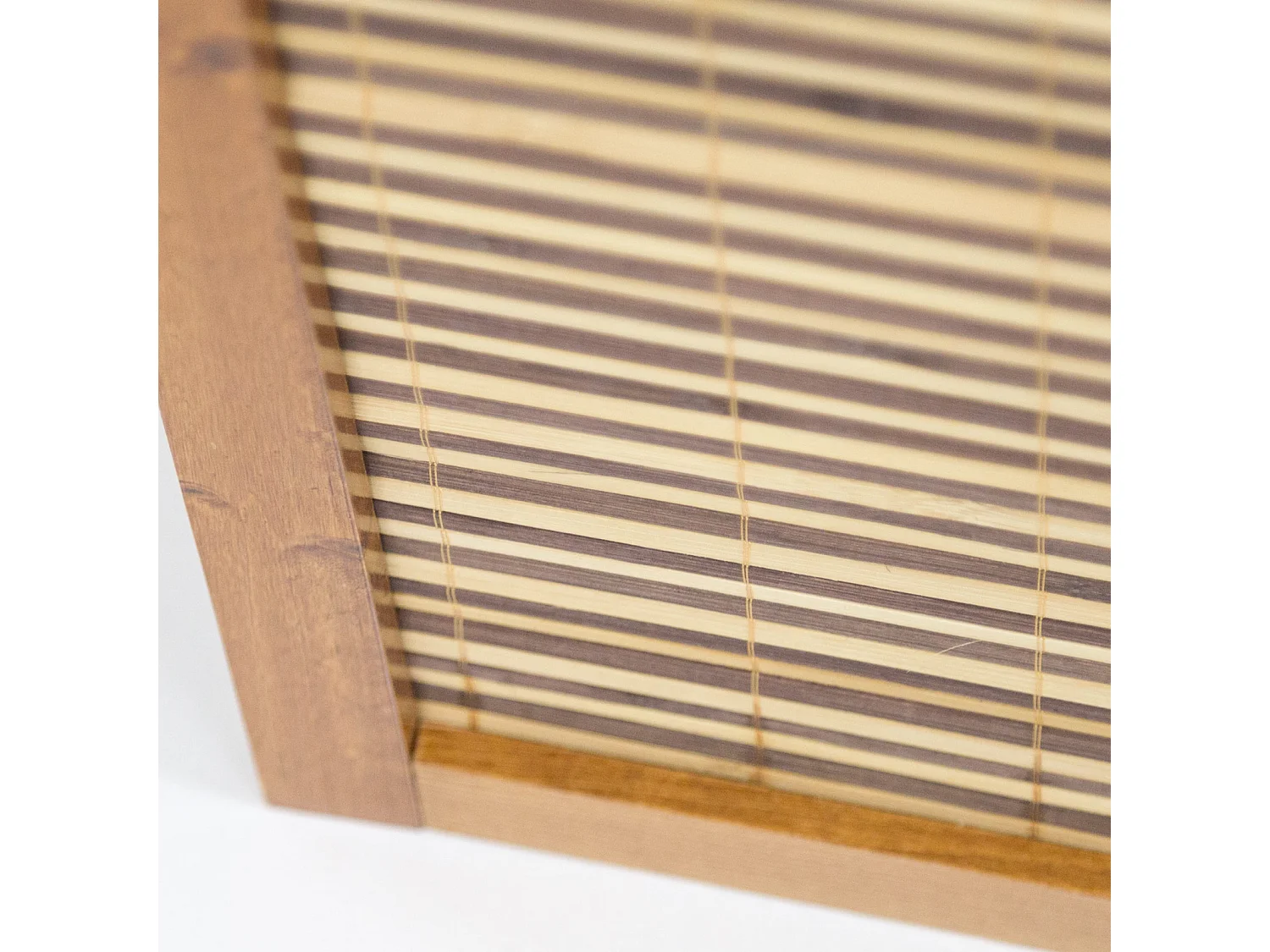 Paravent en bois brun avec bambou de 3 pans