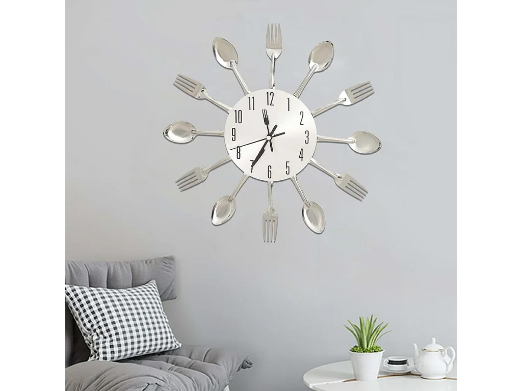 Horloge murale et cuillère et fourchette Argenté 31cm Aluminium