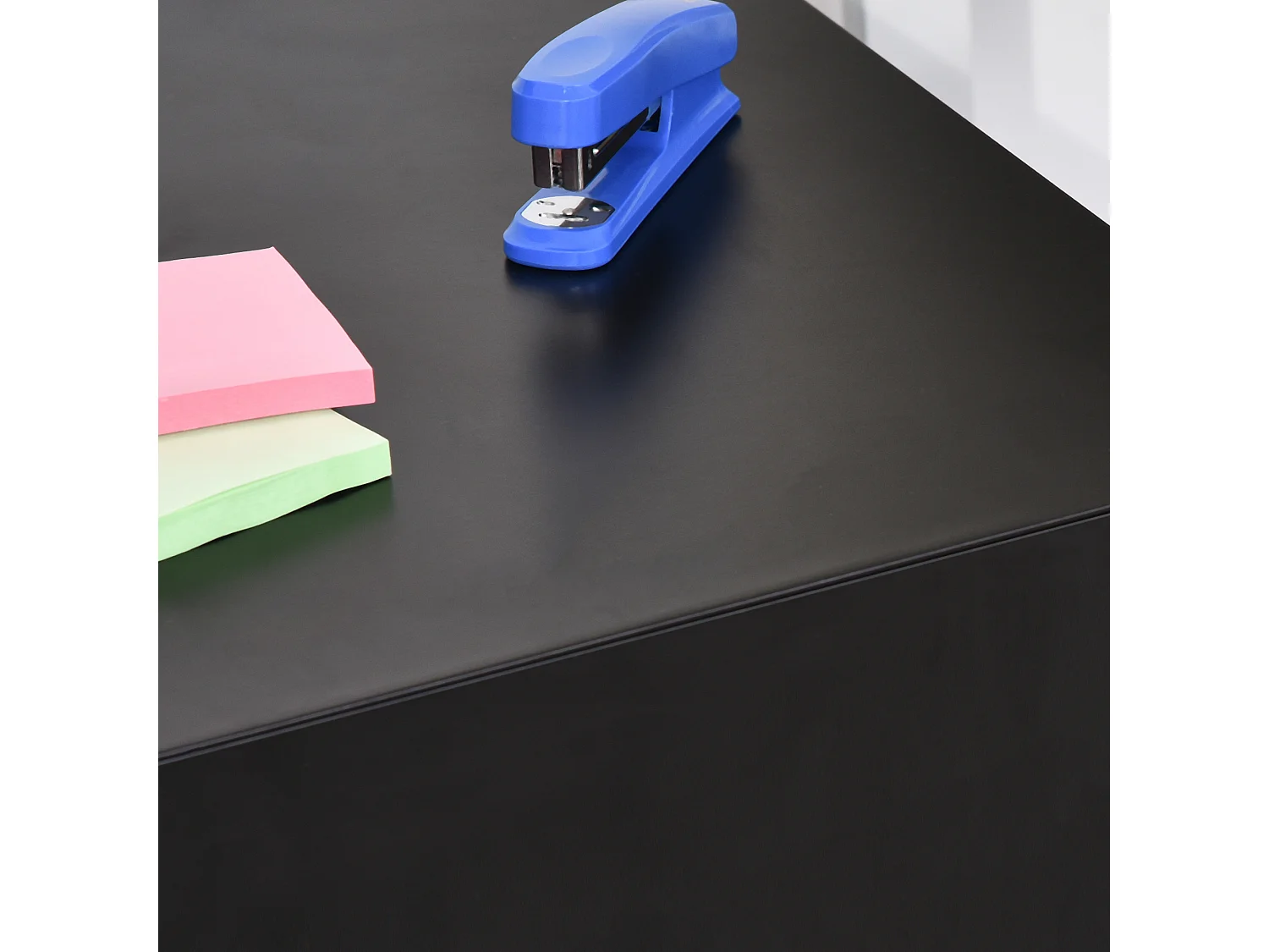 Mobiele kantoorkast met 3 hangmappen, zwart staal, 39x48x59cm