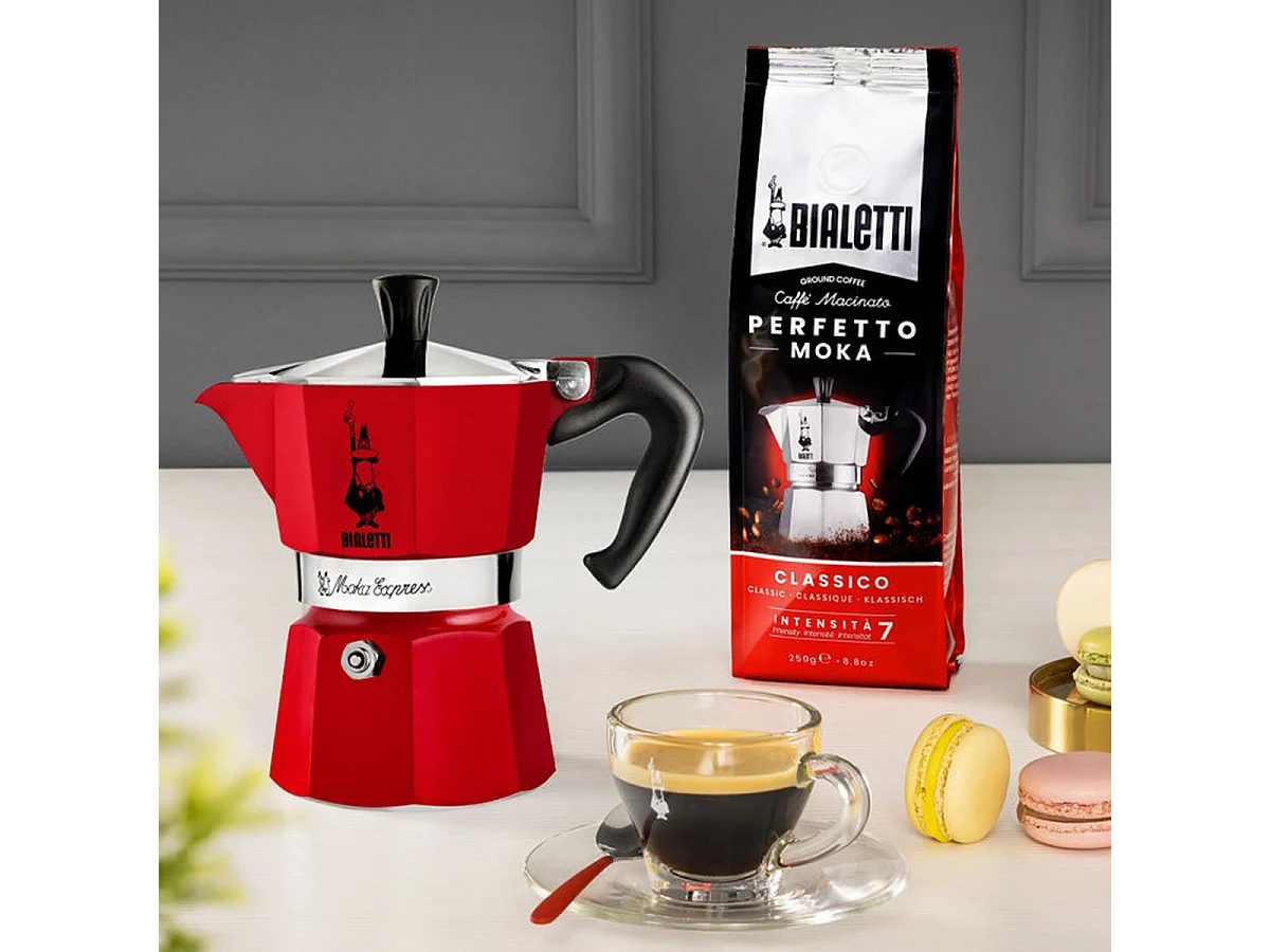 Cafetière Italienne Moka Express 6T Rouge Bialetti - Tradition Italienne en Couleur !