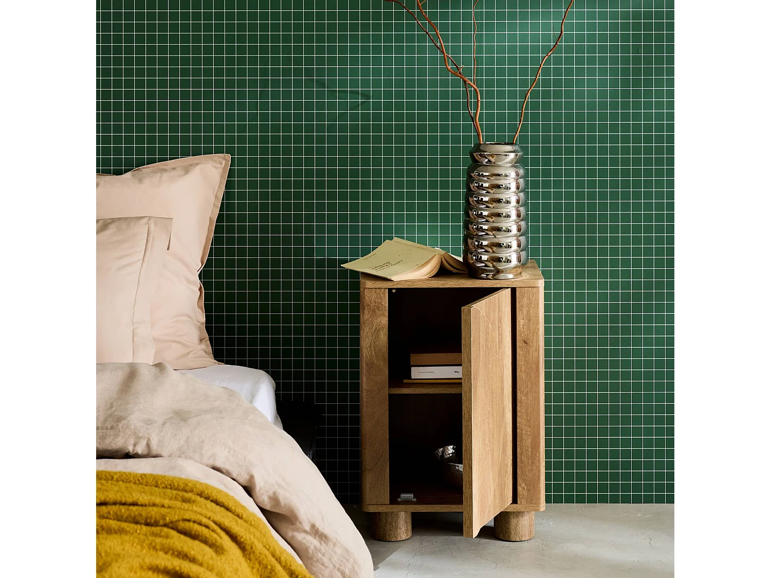 Table de chevet décor bois de manguier 1 porte réversible Pondi