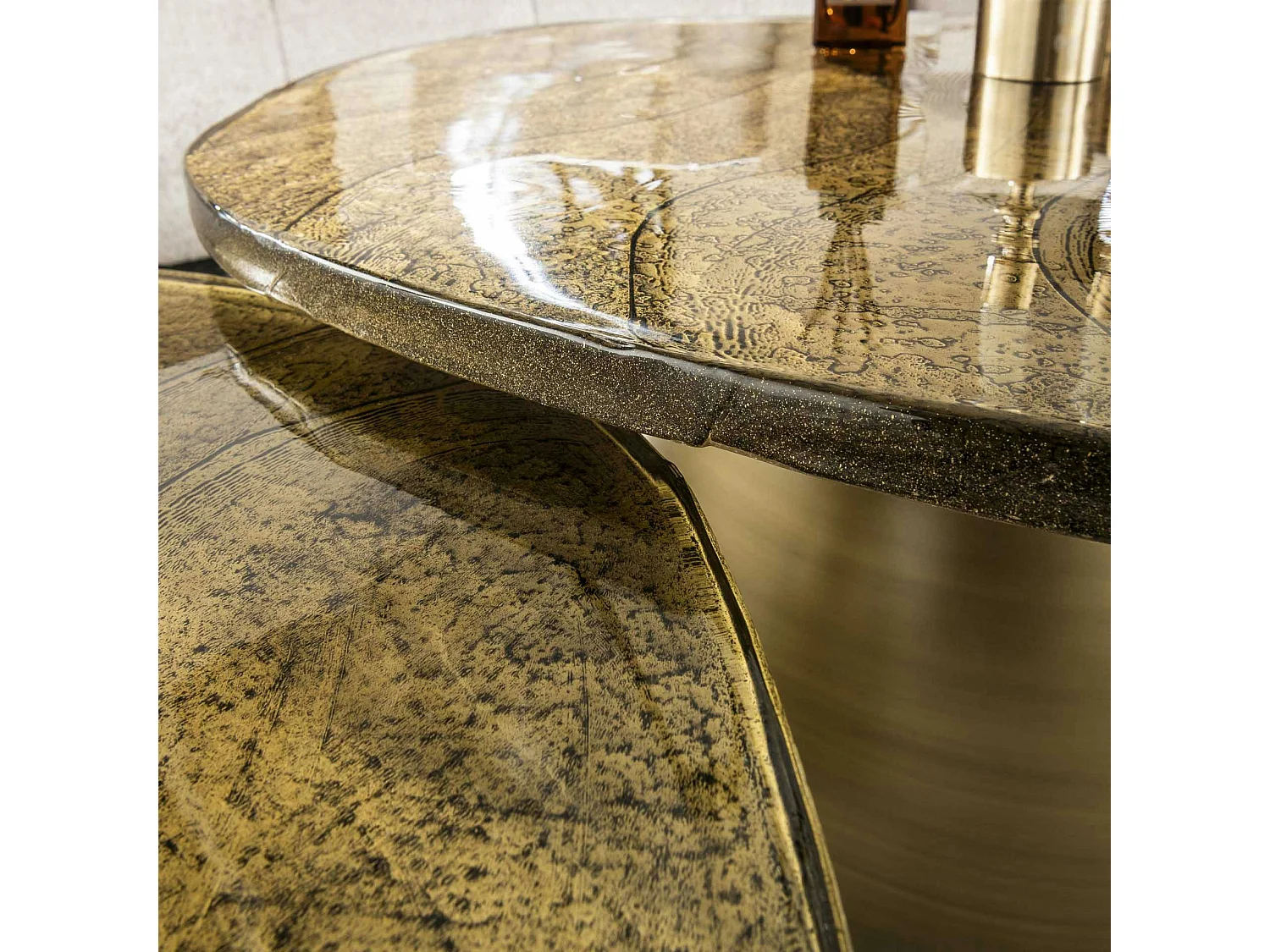 Table gigogne en verre – finition antique dorée (lot de 2) LAGUNA