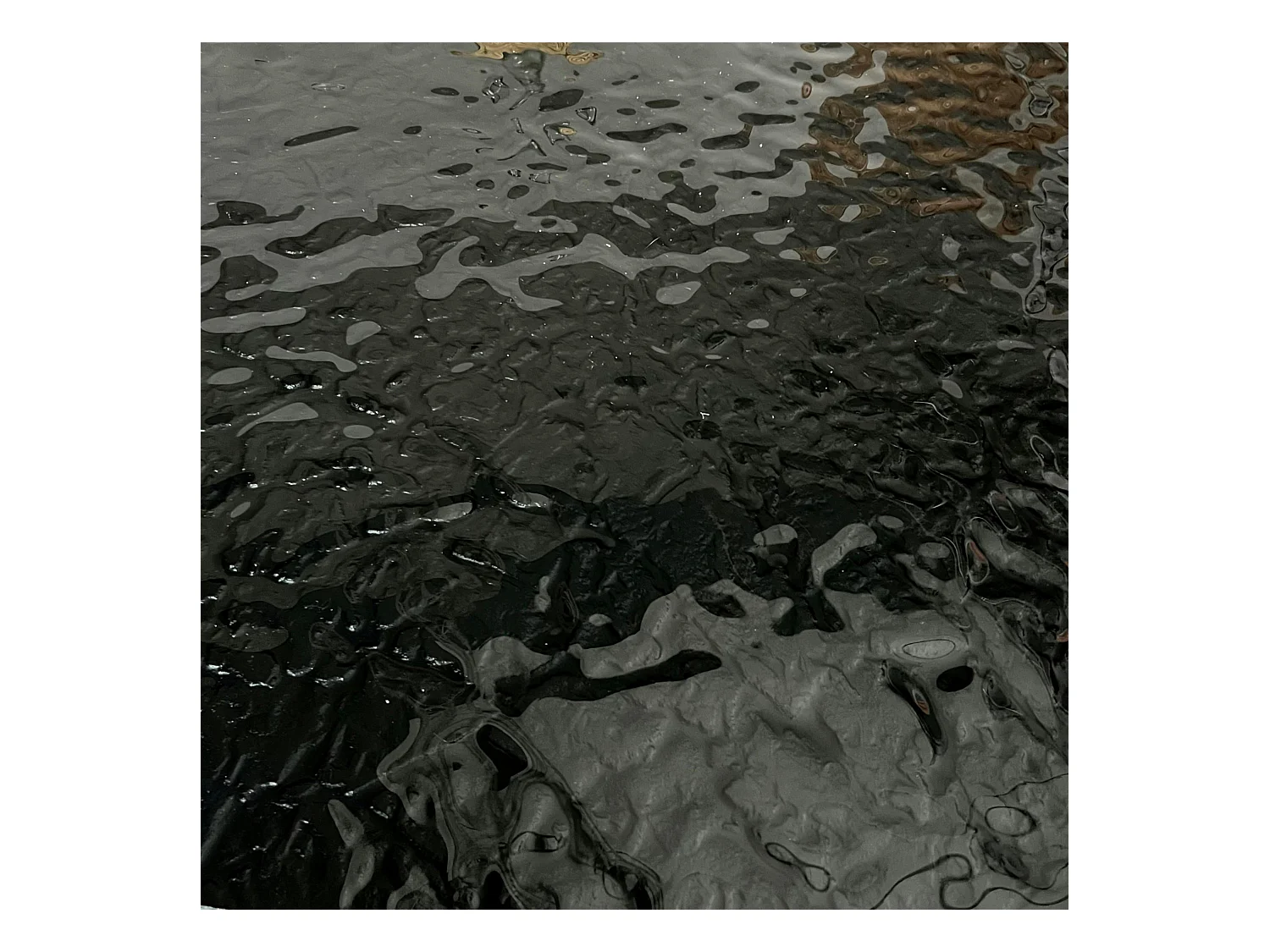 Table basse en verre ondulé noir - forme organique LIGURIE