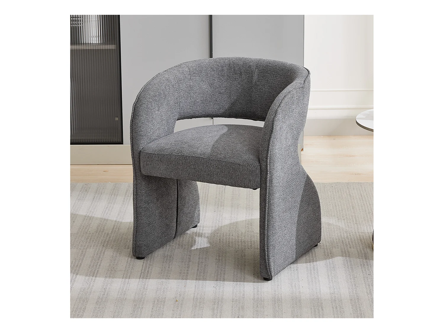 Fauteuil rembourrée - design unique - Gris