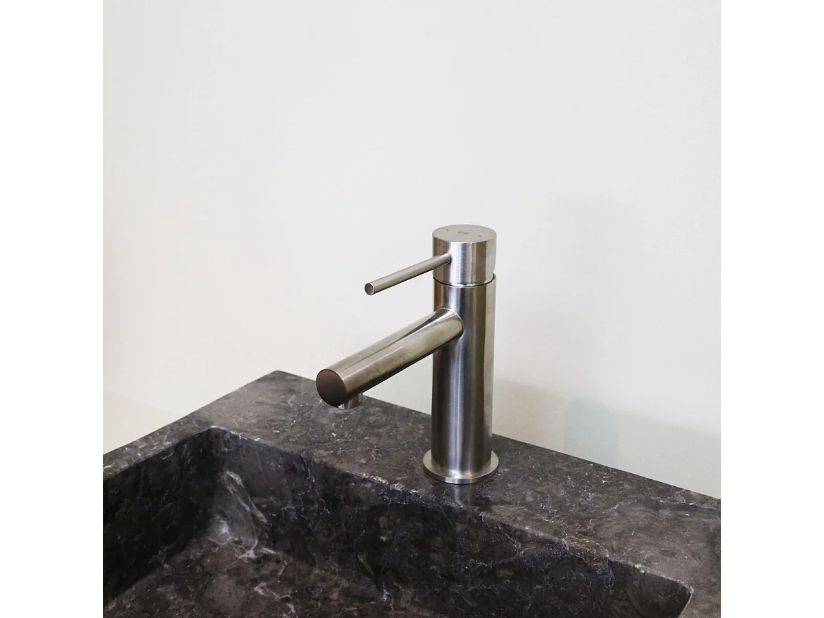 Luisa Misturadora de lavatório baixo aço inoxidável Essebagno