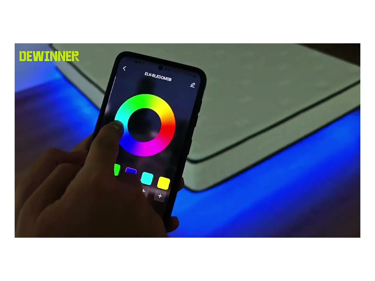 Cadre de lit LED en métal 180x200 cm, hauteur 20 cm, cadre flottant, pieds dissimulés, noir