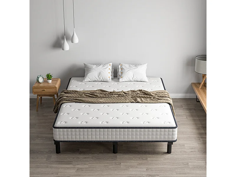 Matras en bedbodem van 140 x 190 cm, 9 poten, 15 cm dik