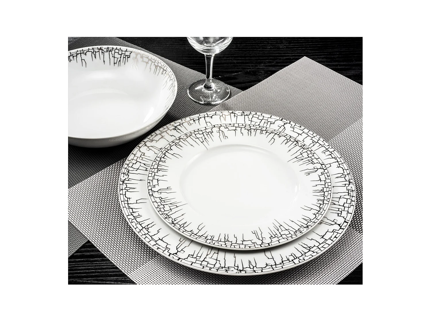 Club - Service de vaisselle 18 pièces