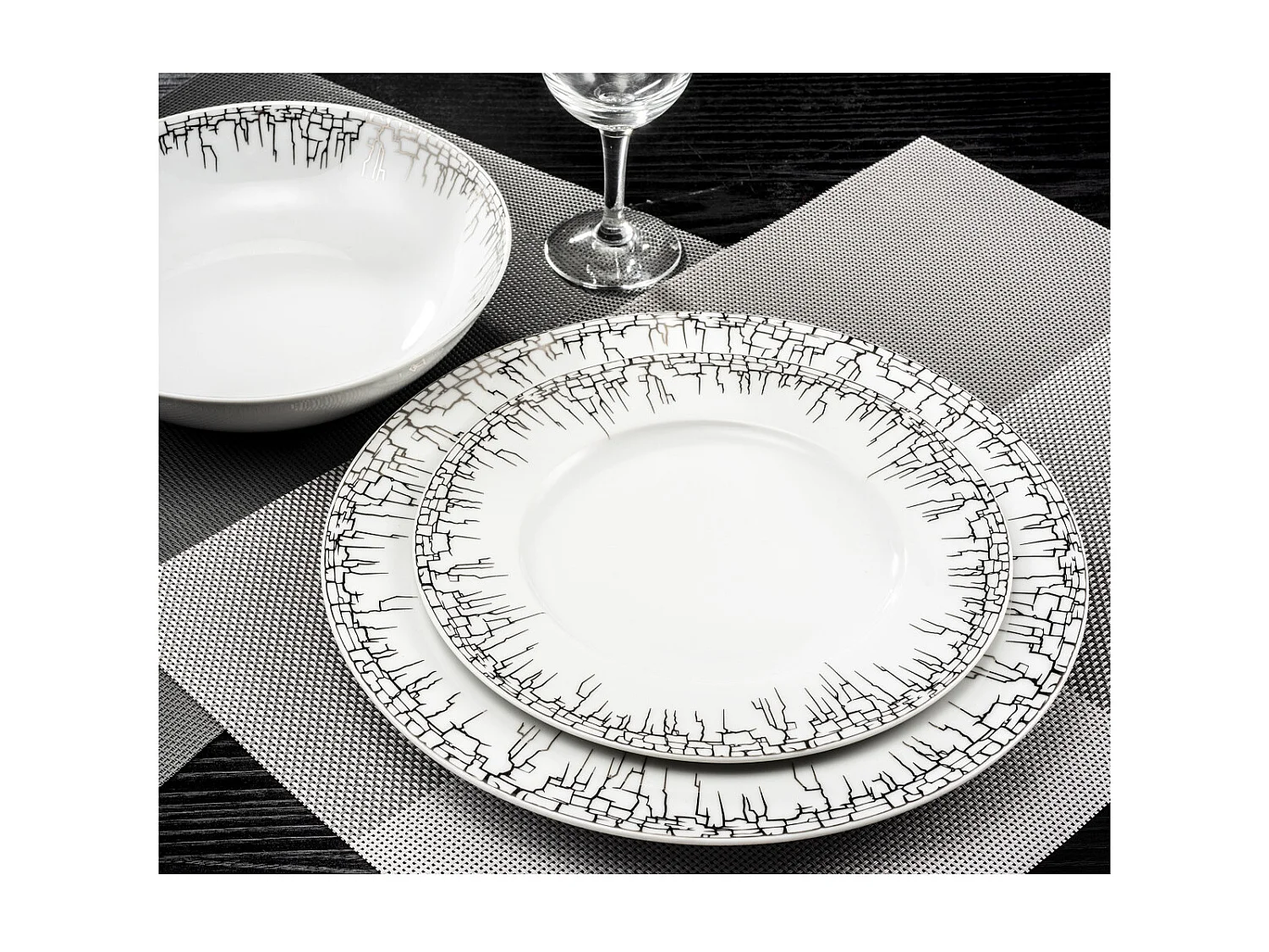 Club - Service de vaisselle 18 pièces