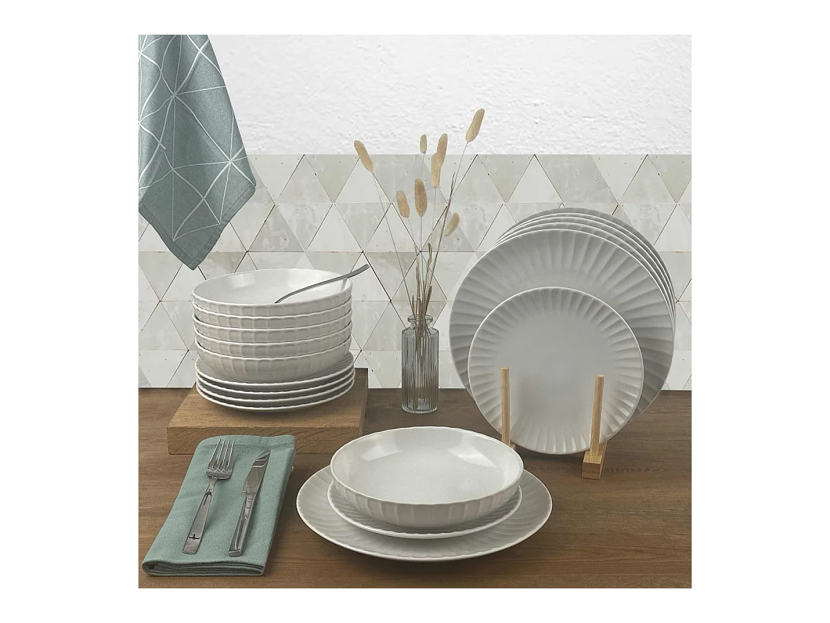 Colette - Service 18 pièces