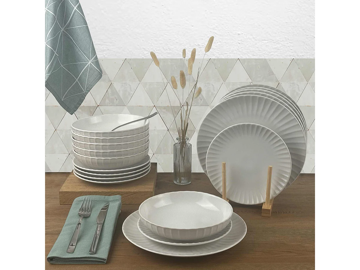 Colette - Service 18 pièces