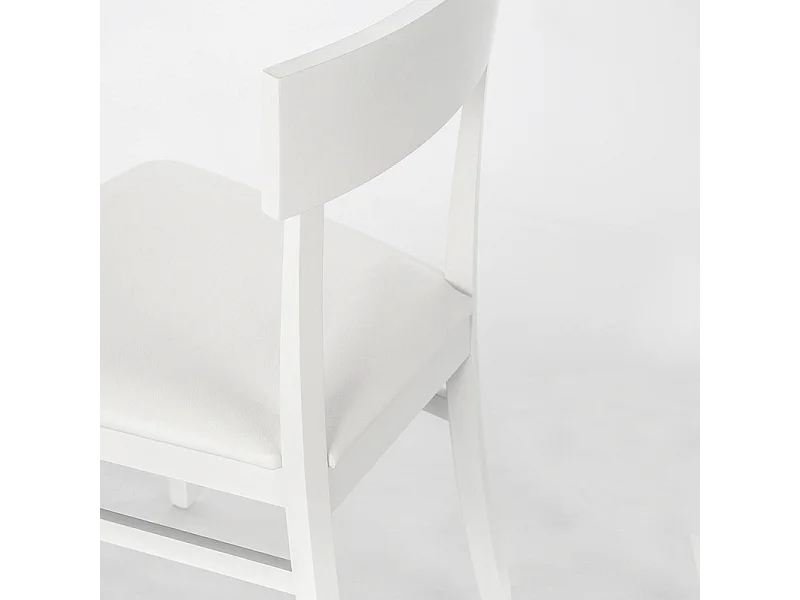 Zestaw 2 białych krzeseł do salonu "Siena" z lakierowanego drewna, z nowoczesną tapicerką, 44x45 cm, wys. 82 cm