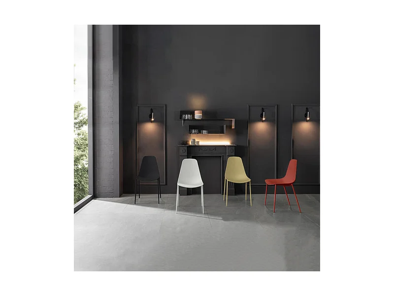 Set di 2 sedie moderne in polipropilene gialle "Kate" da soggiorno con struttura in metallo verniciato