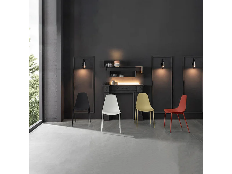 Set van 2 moderne gele "Kate" polypropyleen woonkamerstoelen met geverfd metalen frame