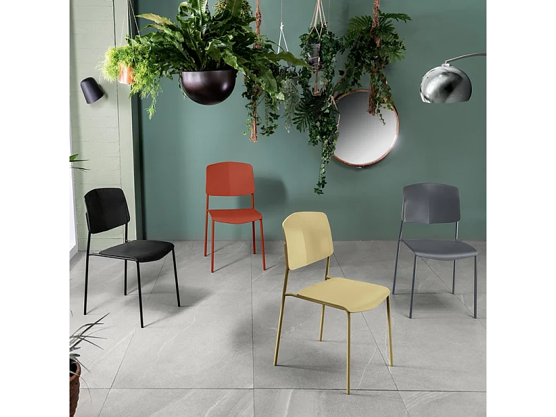 Set di 4 sedie gialle moderne in polipropilene "Giada" impilabili con gambe in metallo verniciato