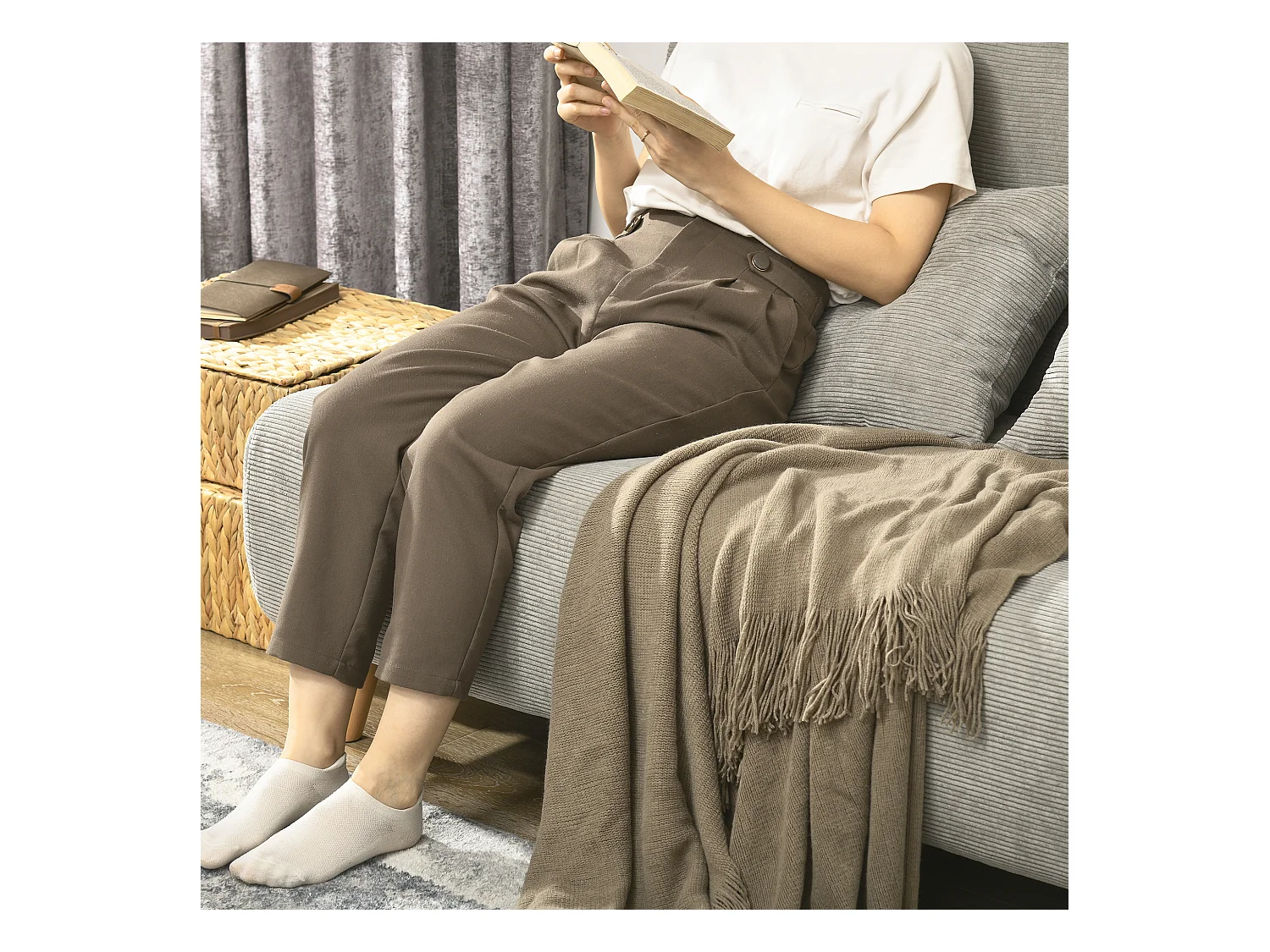 Canapé-lit avec fonction de lit, dossier réglable, tissu imitation velours, gris (141x90x81 cm)