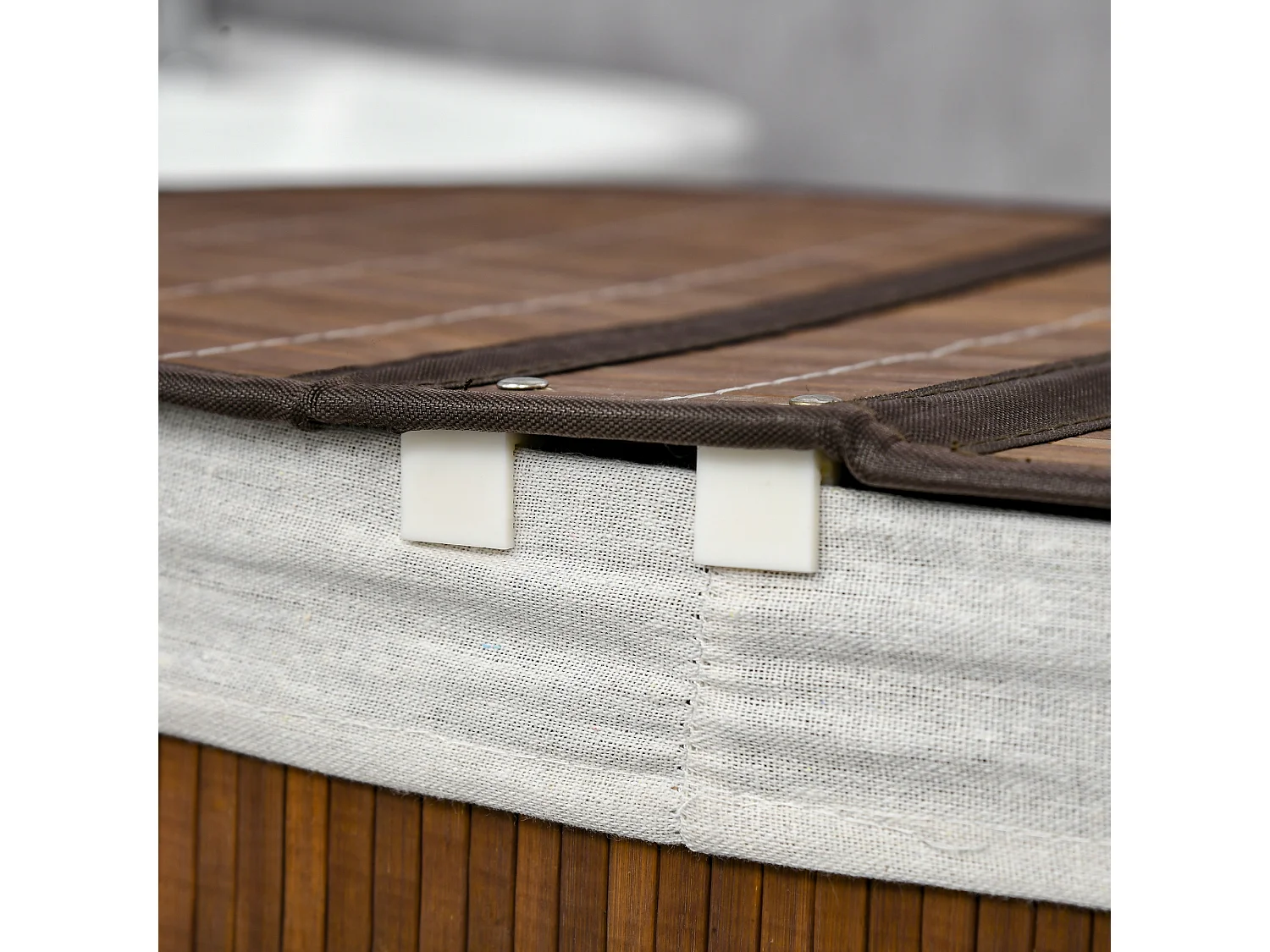 100L Wäschekorb mit Deckel und Griffen, Wäschesortierer mit 2 Beuteln, Bambus, Braun (62,5x37x60,5 cm)