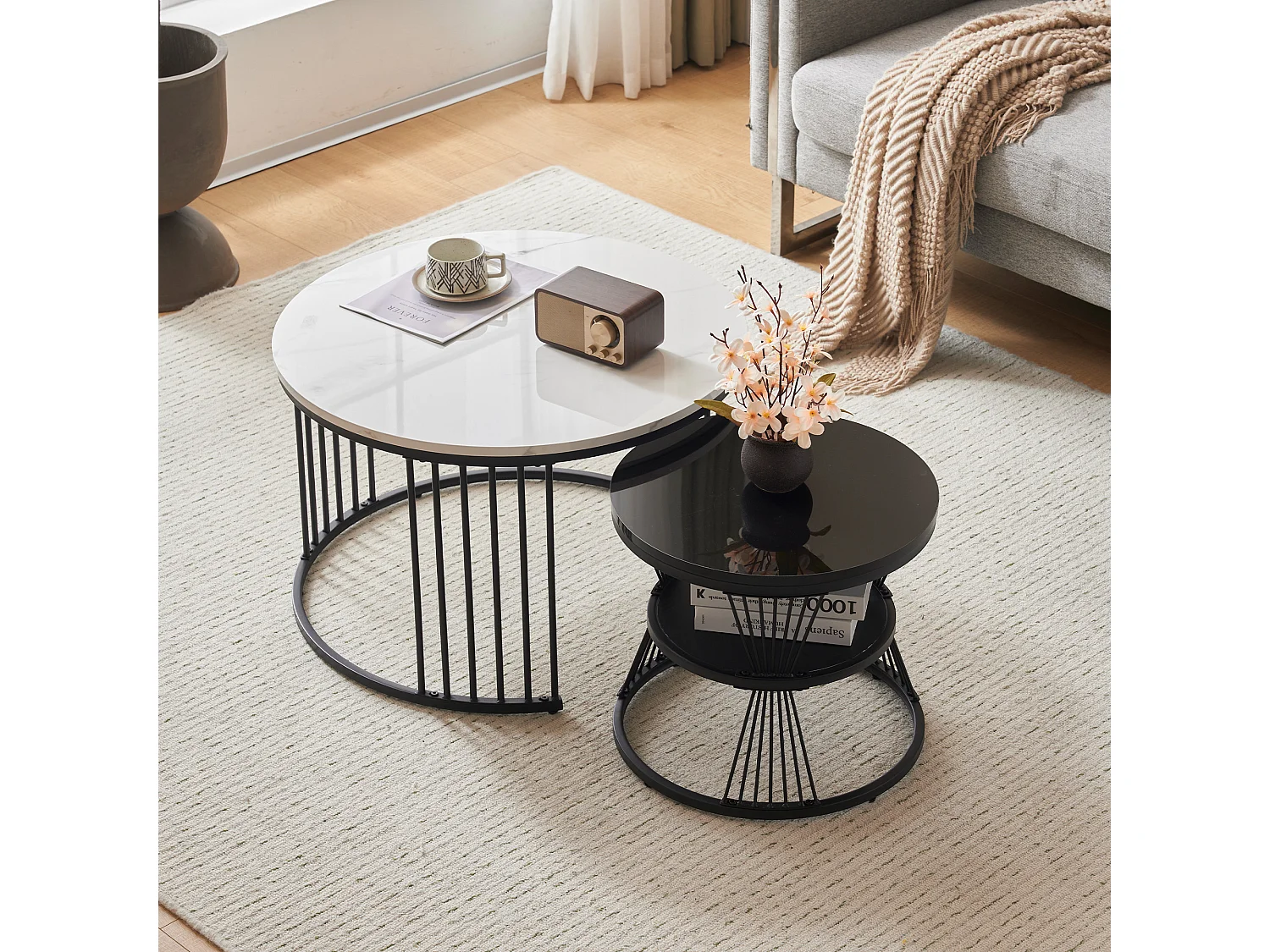 Table basse gigogne moderne, MDF, plateau laqué effet marbre, cadre noir (70x70x45.5+45x45x40cm)