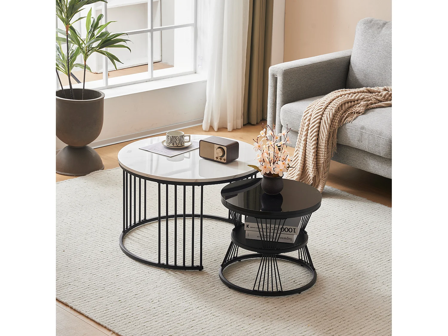 Table basse gigogne moderne, MDF, plateau laqué effet marbre, cadre noir (70x70x45.5+45x45x40cm)