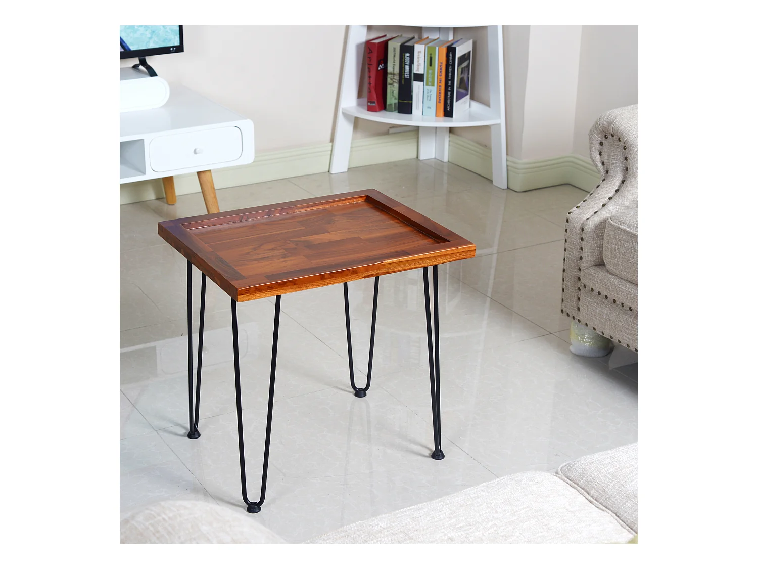 Table basse grande en acajou massif, motif feuille, pieds en fer laqué naturel (55.7x44.7x52.9 cm)