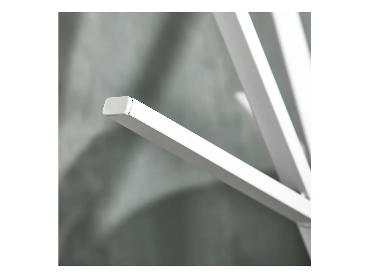 Porte-manteau sur pied, avec étagère et 3 barres, métal blanc (45x45x180 cm)