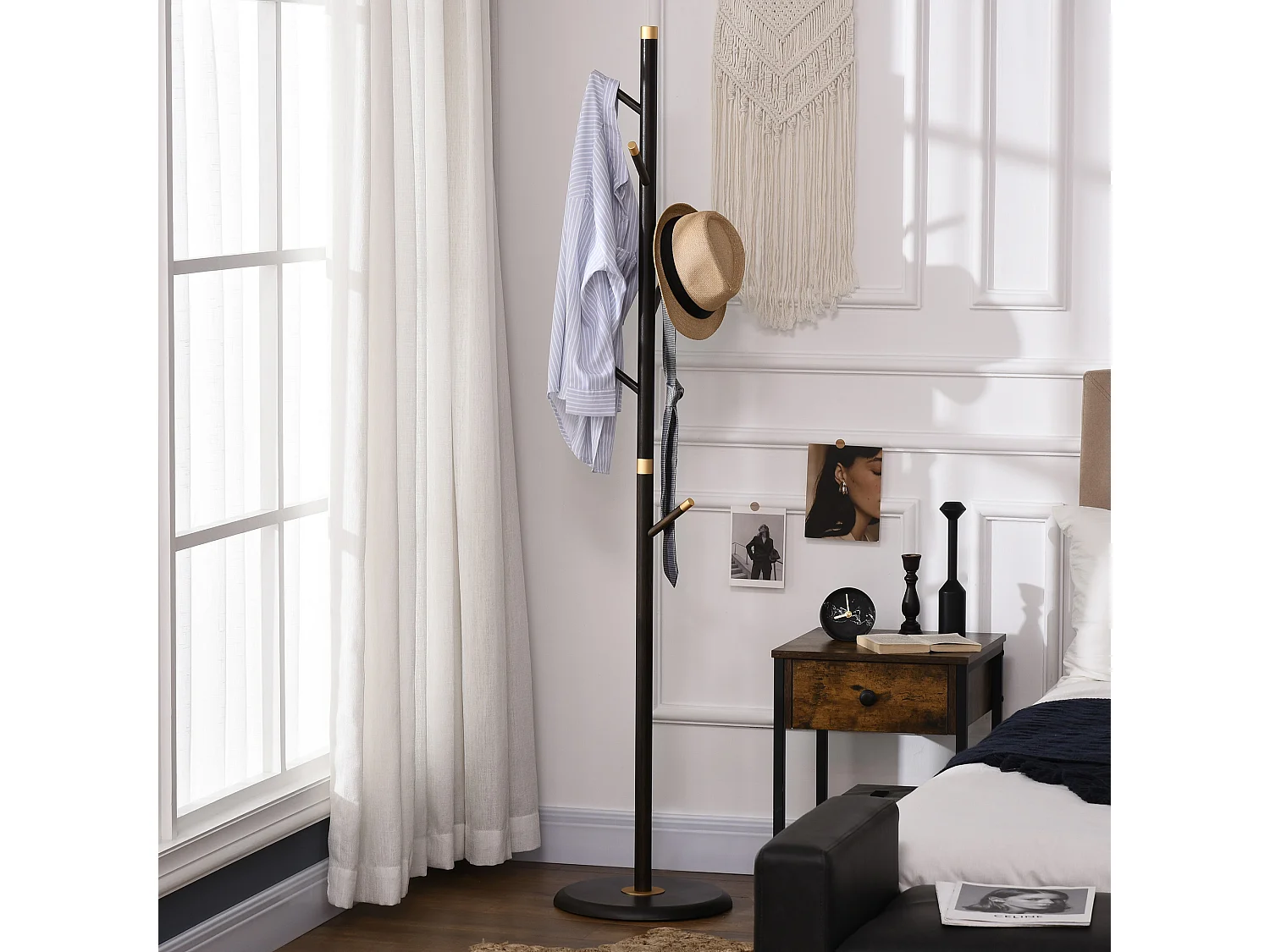 Vrijstaande kapstok met 6 haken, bamboe, walnoot afwerking (36x36x180cm)