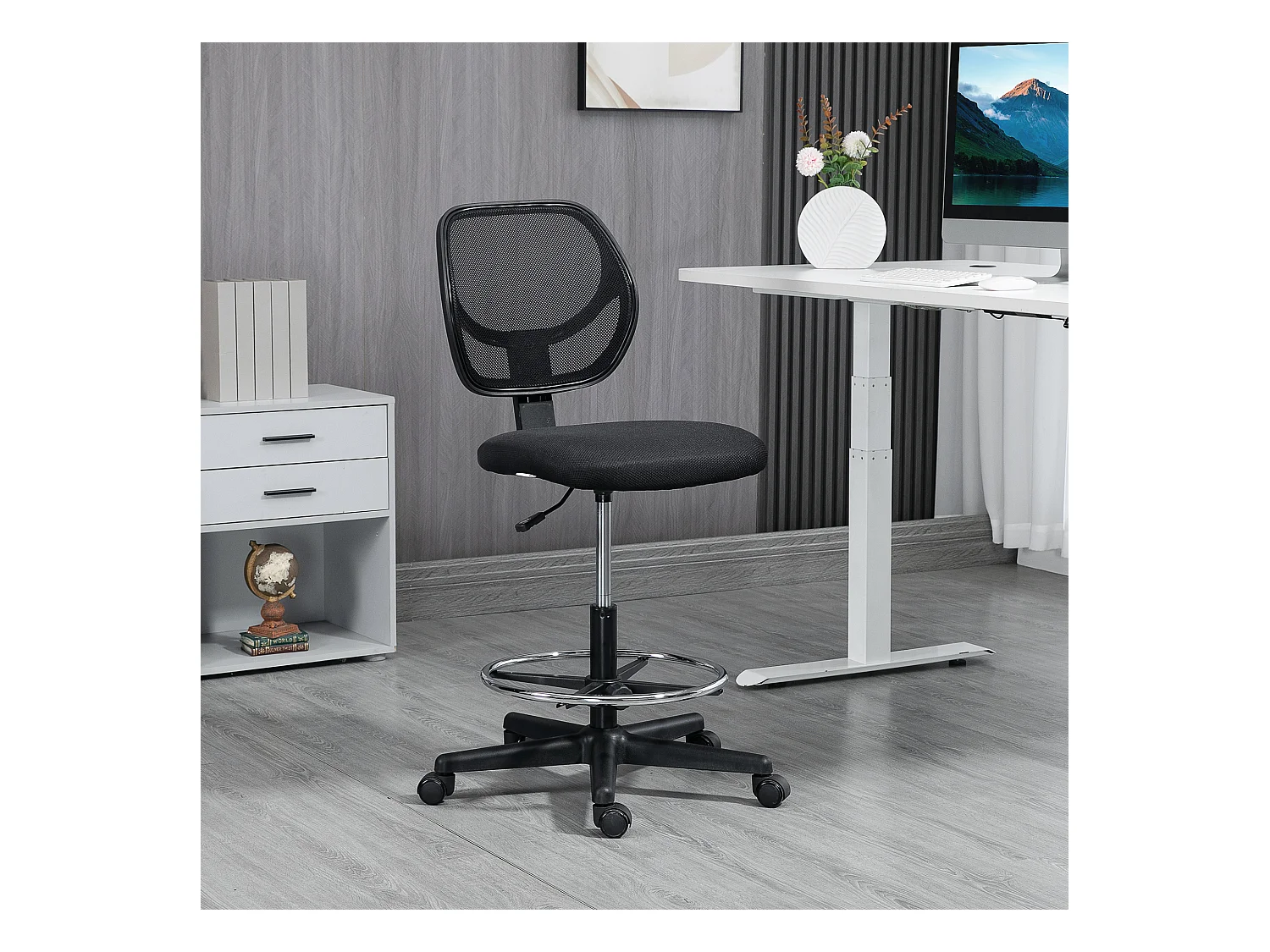 Ergonomische sta-stoel, in hoogte verstelbaar, met voetenbank, zwart, (59x61x93-113 cm) ###