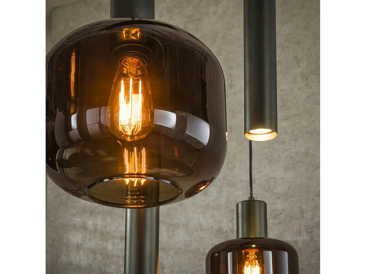 Suspension verre & métal – globes bruns + tubes bronze NOVA