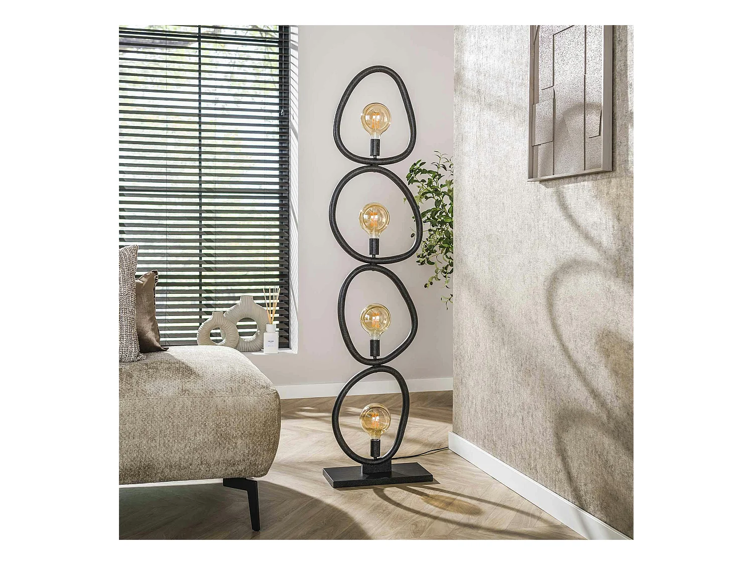 Lampadaire salon noir – forme galet, 4 ampoules TRIBECA