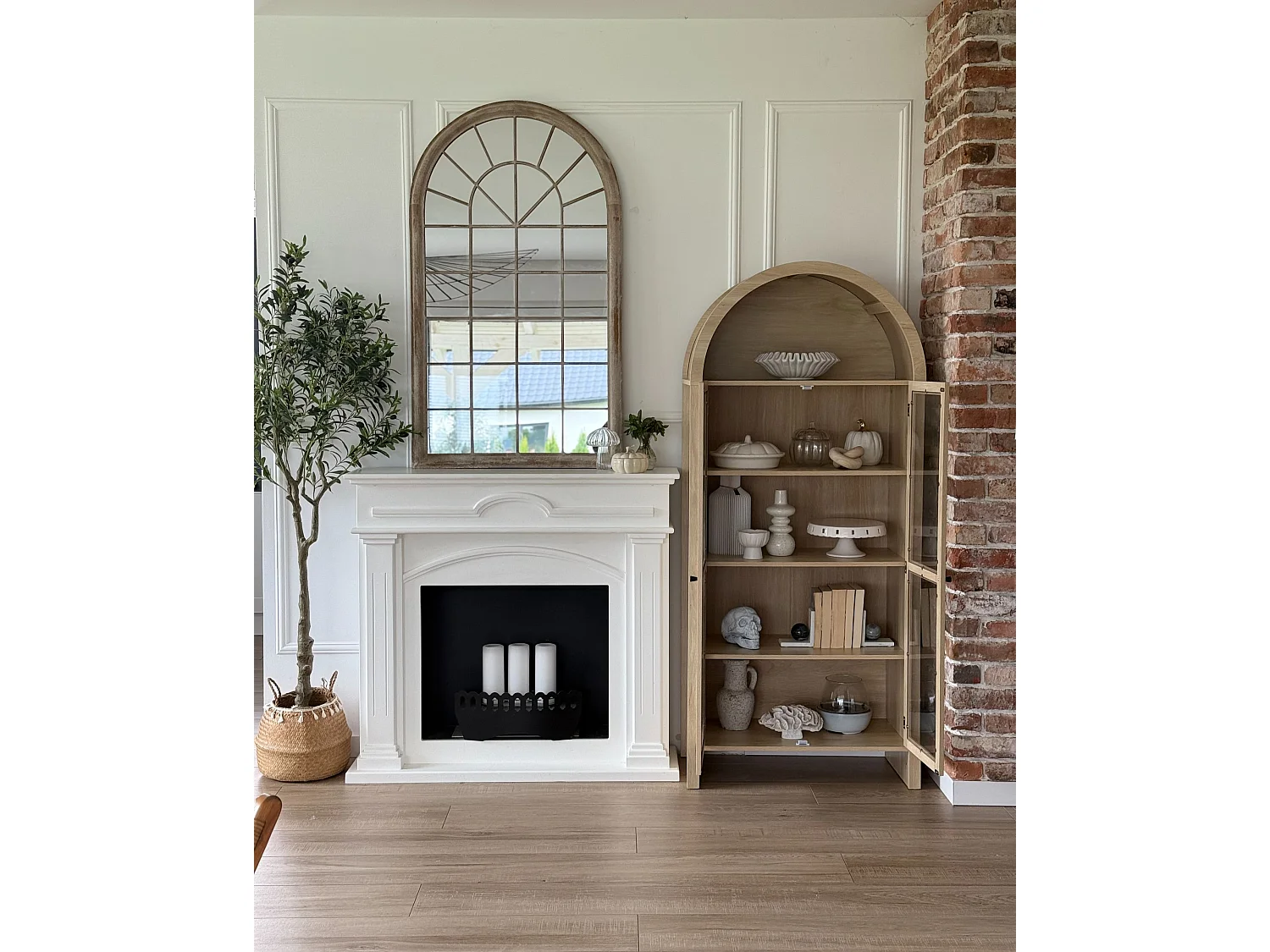 Glass Display Cabinet GLENWOOD 79 cm Light Brown
