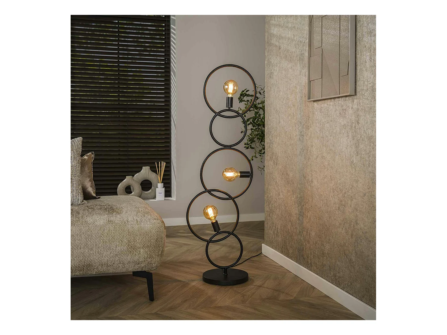 Lampadaire de salon noir – 5 anneaux design TRIBECA