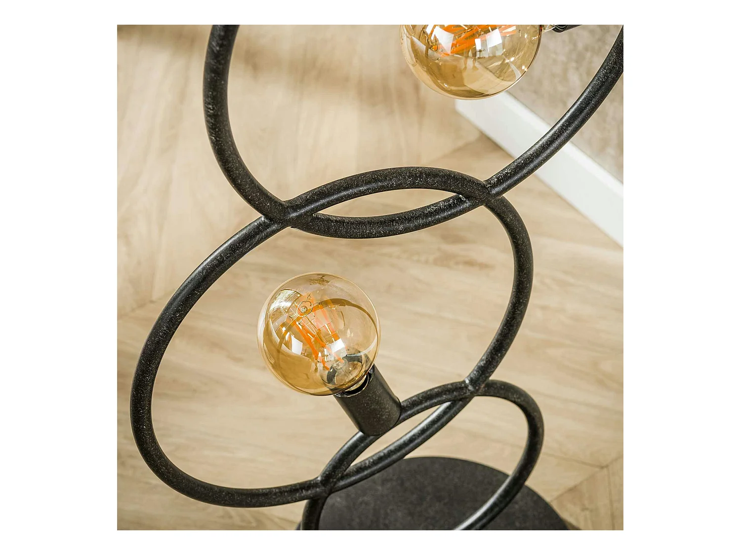 Lampadaire de salon noir – 5 anneaux design TRIBECA