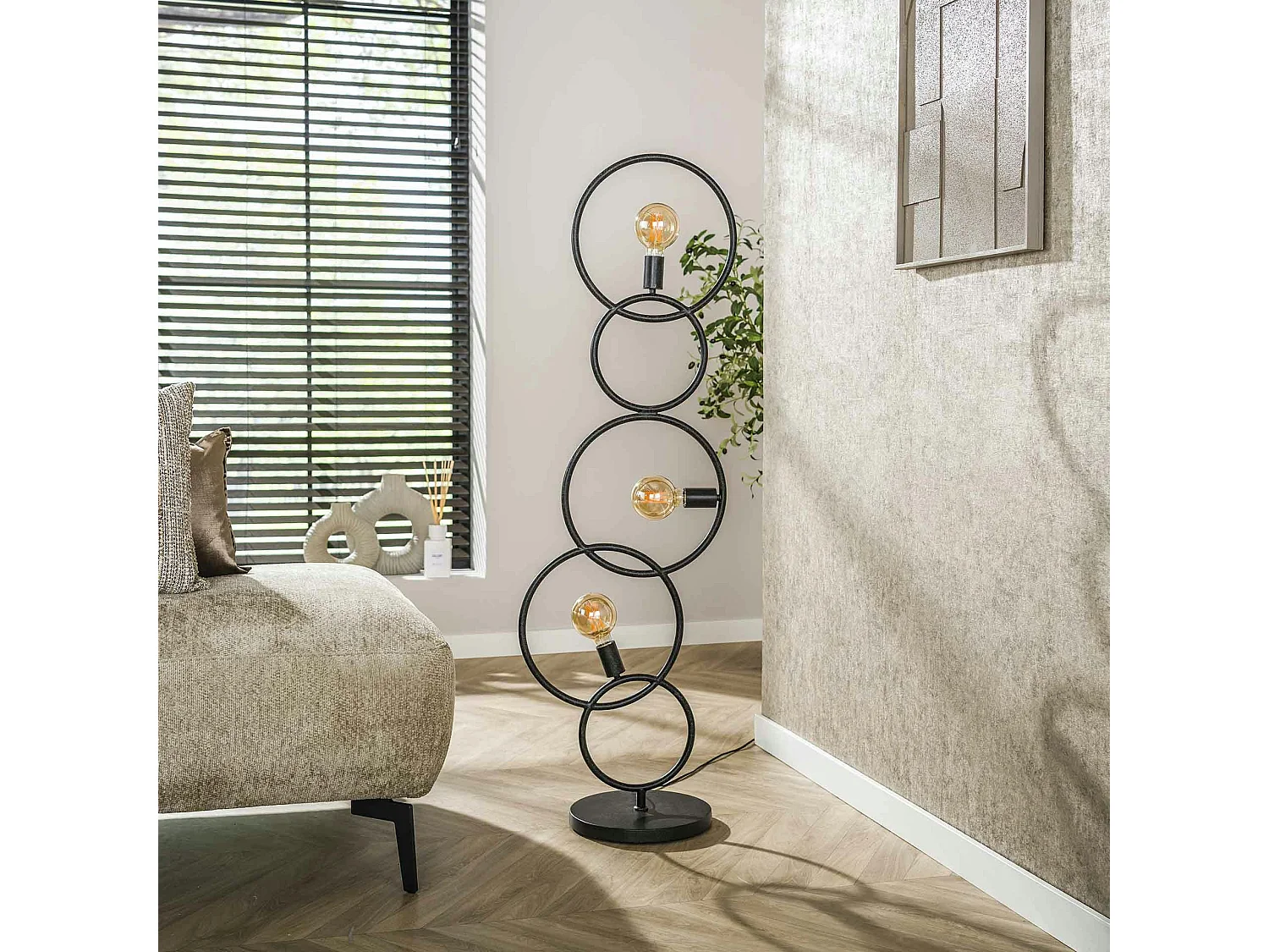 Lampadaire de salon noir – 5 anneaux design TRIBECA