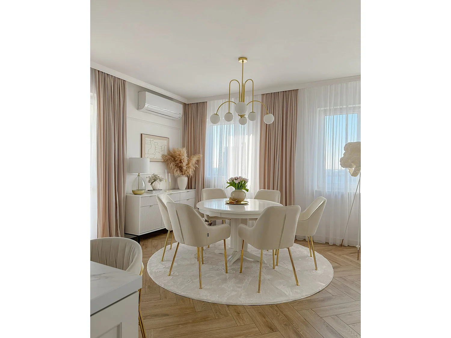 Set med 2 matstolar LOVERNA Sammet Off-White