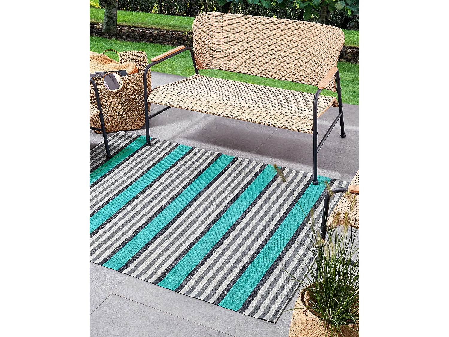 Outdoor Rug SAUGOR Turquoise 120 x 180 cm