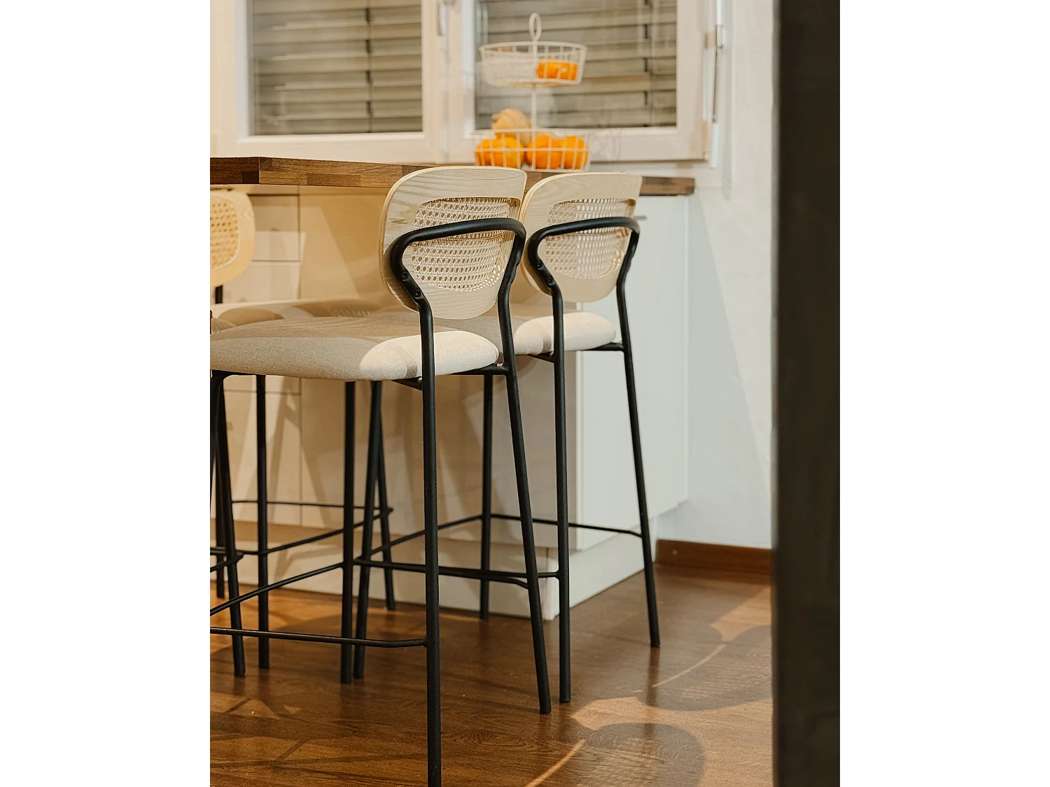 Lot de 2 chaises de bar MAYETTA Rotin Beige clair