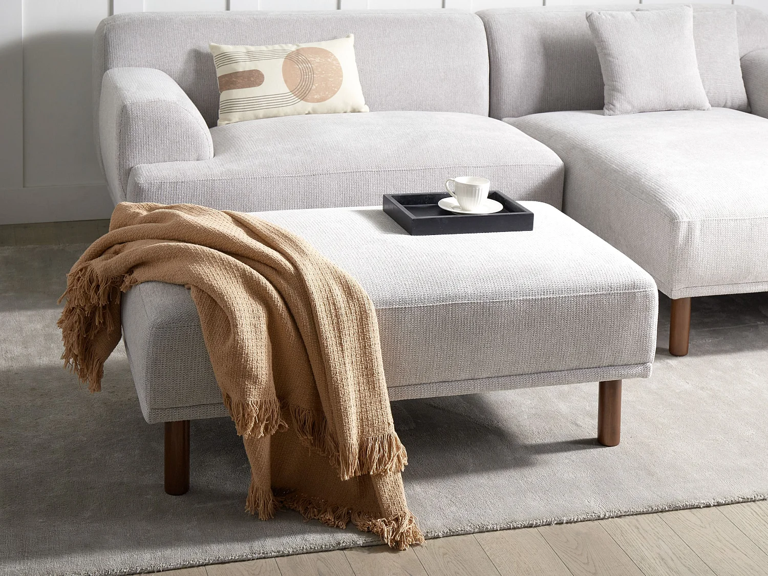 Ottomane HOLT Hellgrau