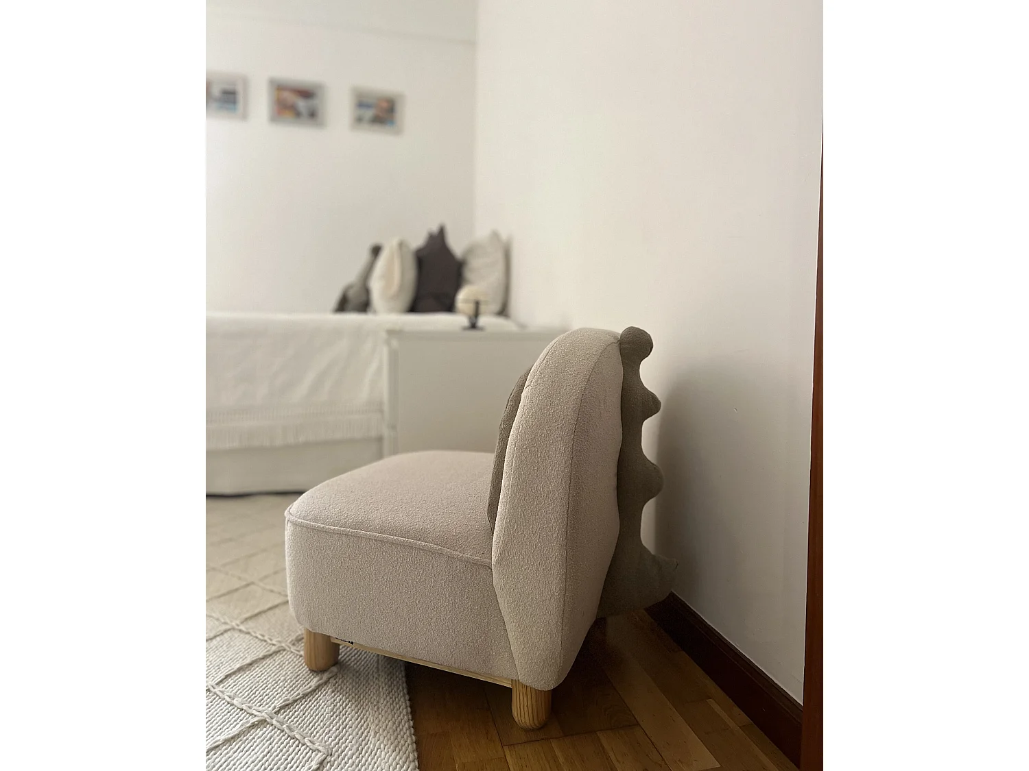Kindersessel hellbeige Tierform Dinosaurier FABORG