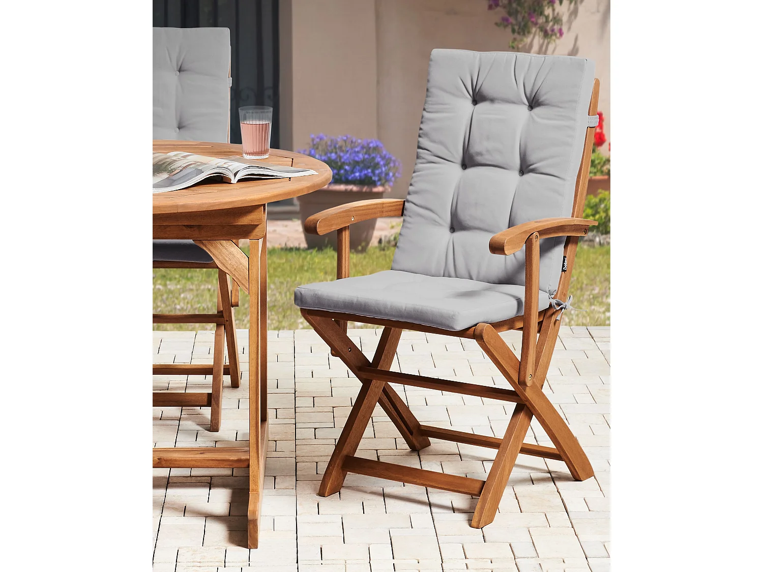 Conjunto de 2 cadeiras de jardim com almofadas MAUI PREMIUM Madeira de acácia Cinzento claro