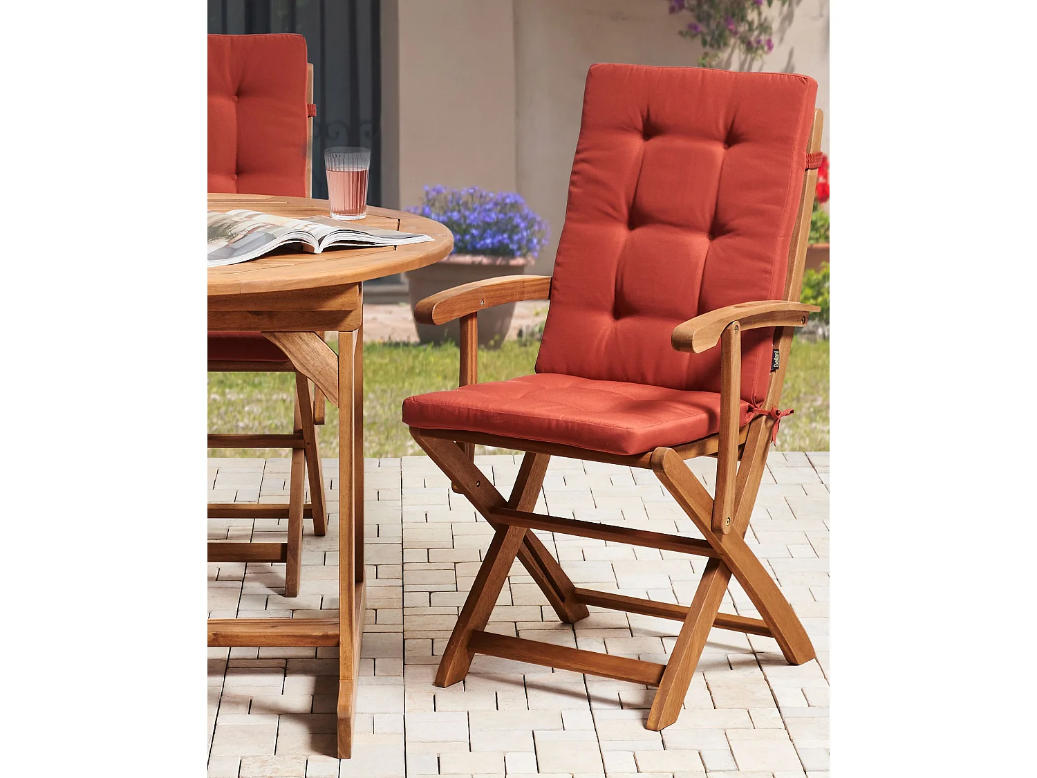 Conjunto de 2 cadeiras de jardim com almofadas MAUI PREMIUM Madeira de acácia Vermelho