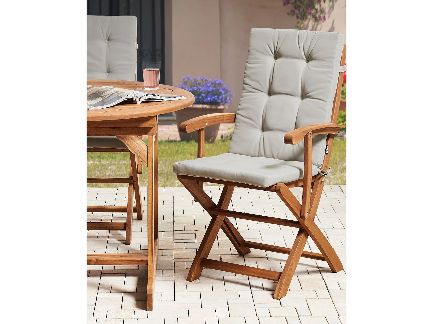 Conjunto de 2 cadeiras de jardim com almofadas MAUI PREMIUM Madeira de acácia Taupe