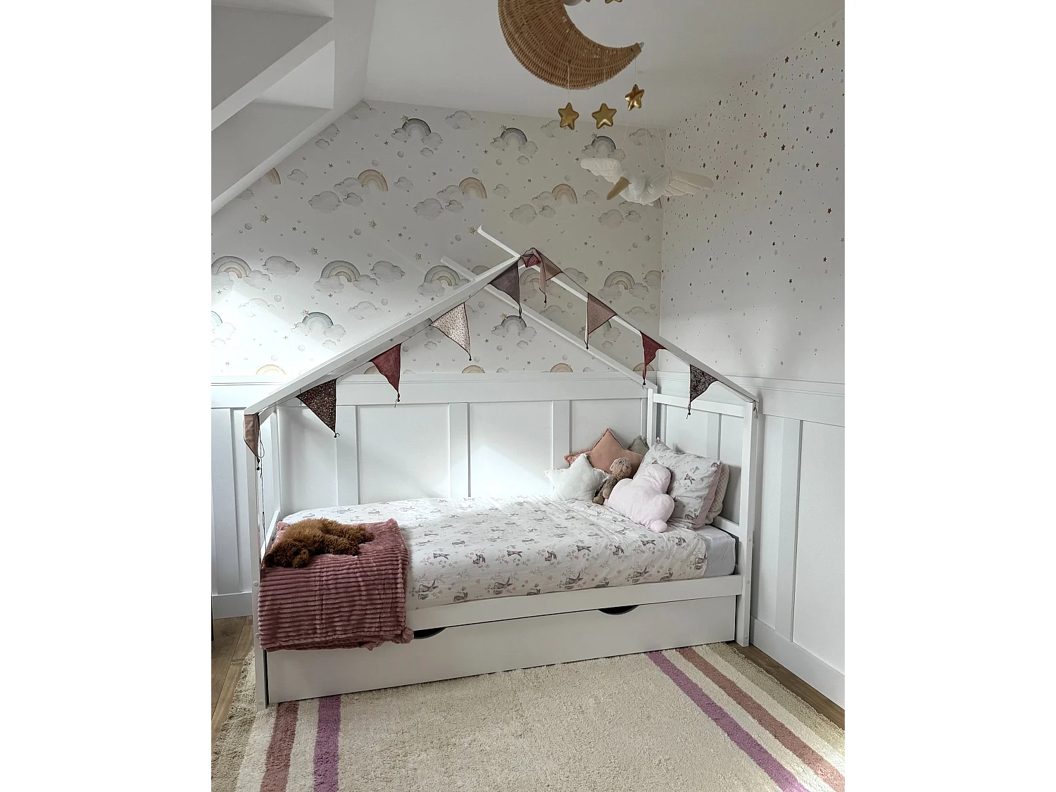 Kids Bed House Pine Wood ORGEVAL 90 x 200 cm (EU Single) with Storage White