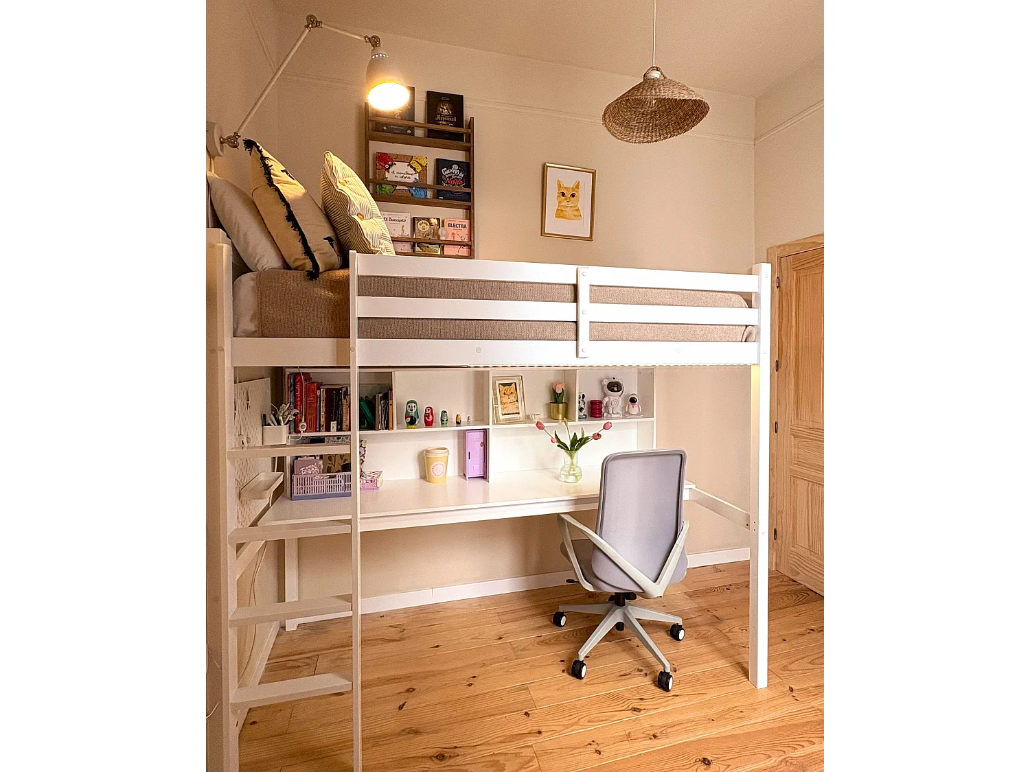 Hoogslaper met bureau Dennenhout FOUCAMONT 90 x 200 cm Wit