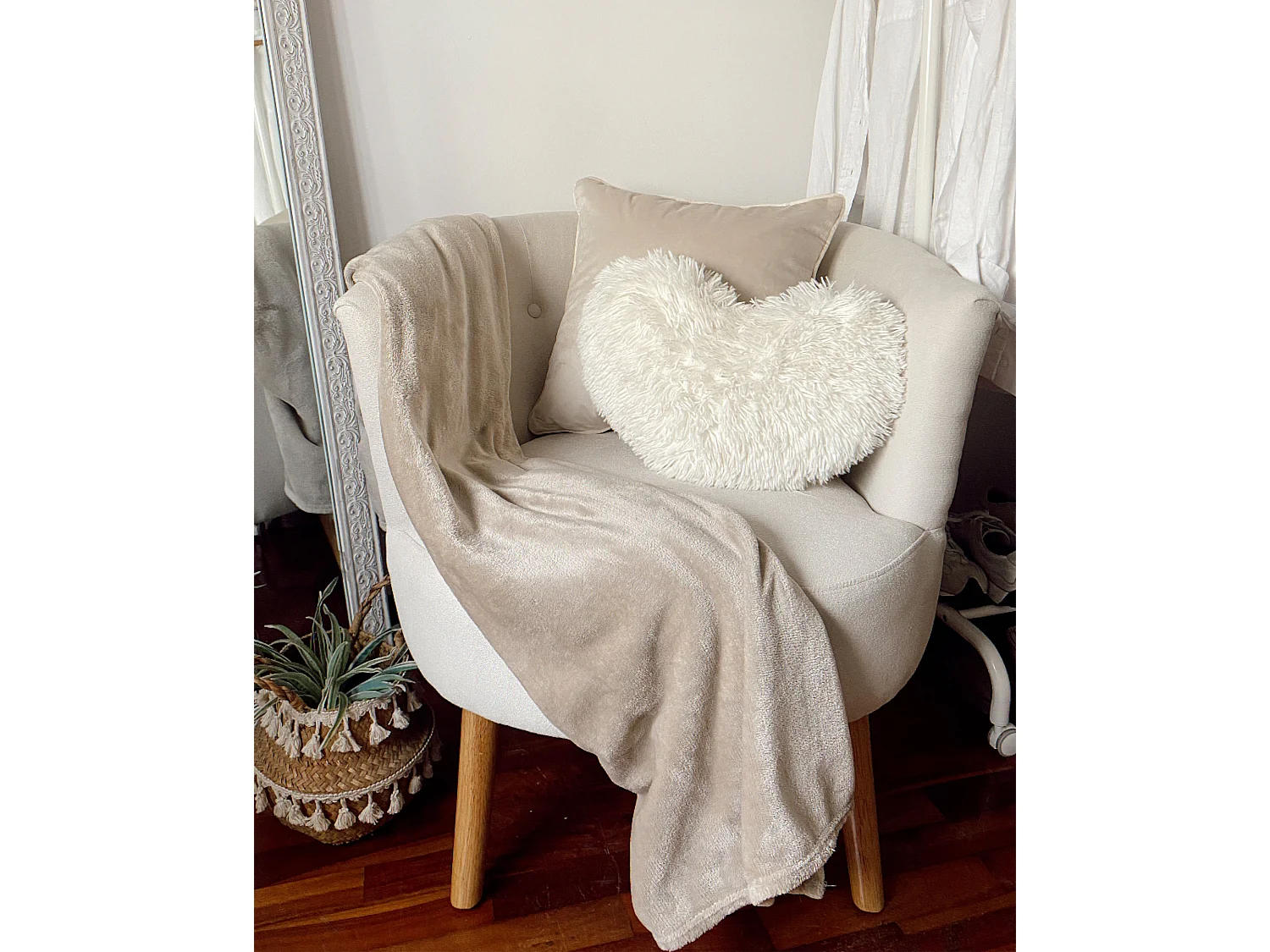 Sessel ODENZEN Bouclé Weiss