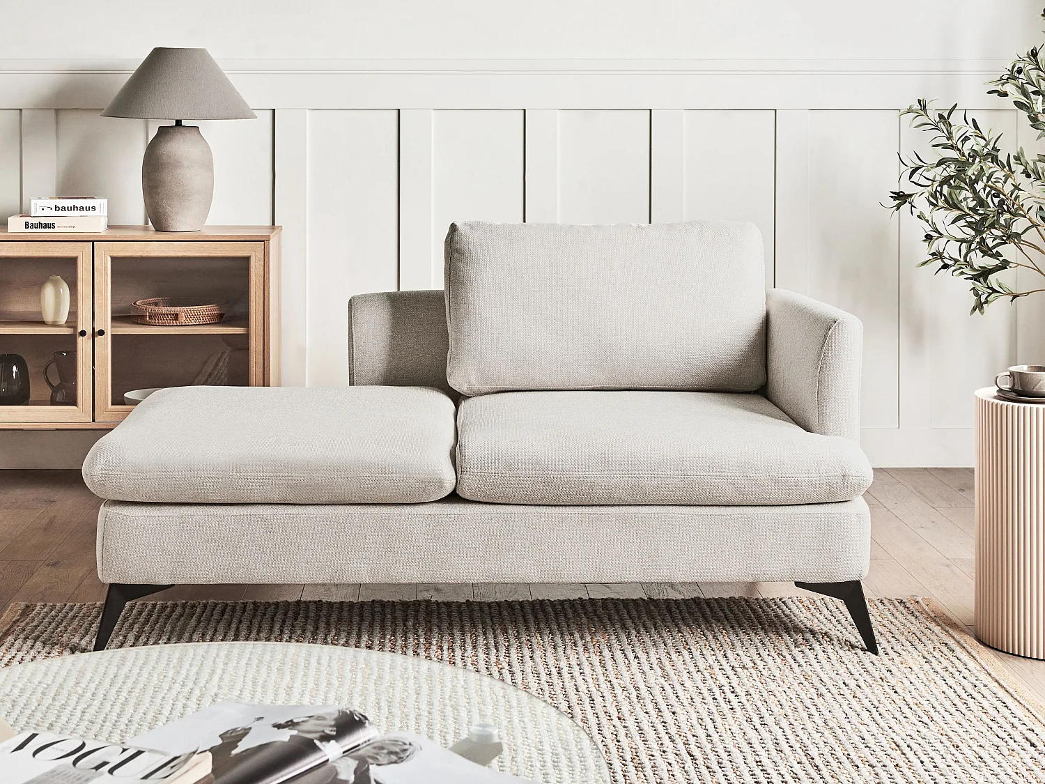 Chaiselongue Stoff hell beige rechtsseitig mit Kissen klassisch modern Sievoz