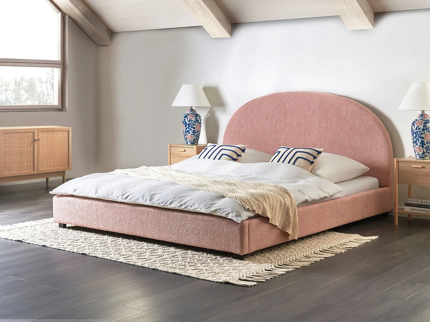 Bett mit Lattenrost Stoff VAUCLUSE 180 x 200 cm Pastellrosa