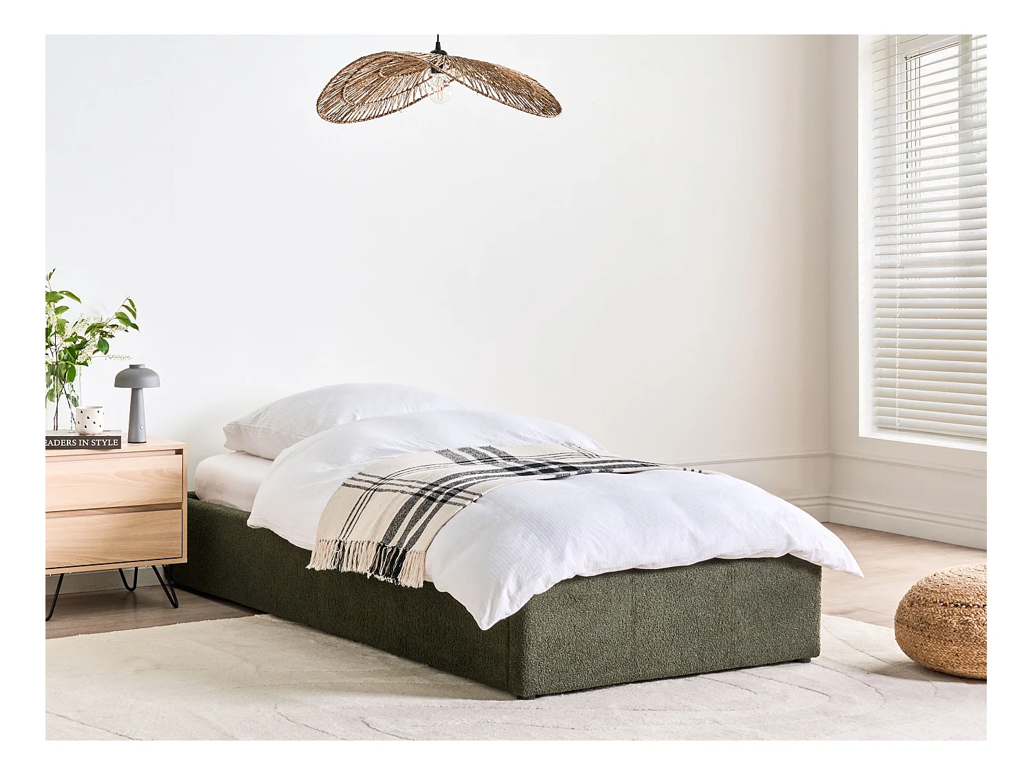 Polsterbett Bouclé dunkelgrün mit Bettkasten hochklappbar 90 x 200 cm DINAN
