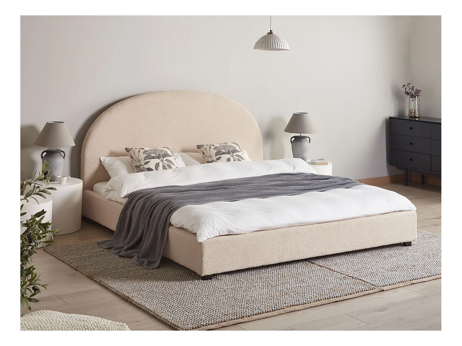 Bett mit Lattenrost Bouclé VAUCLUSE 180 x 200 cm Beige